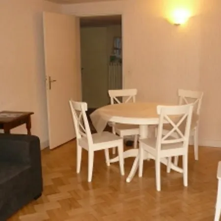 Apartment Centre *
