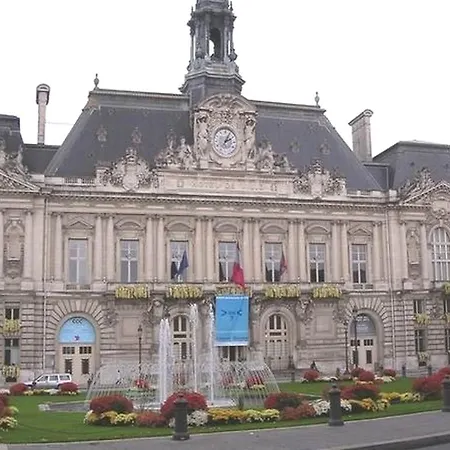 Apartamento Amir Desvergnes Tours